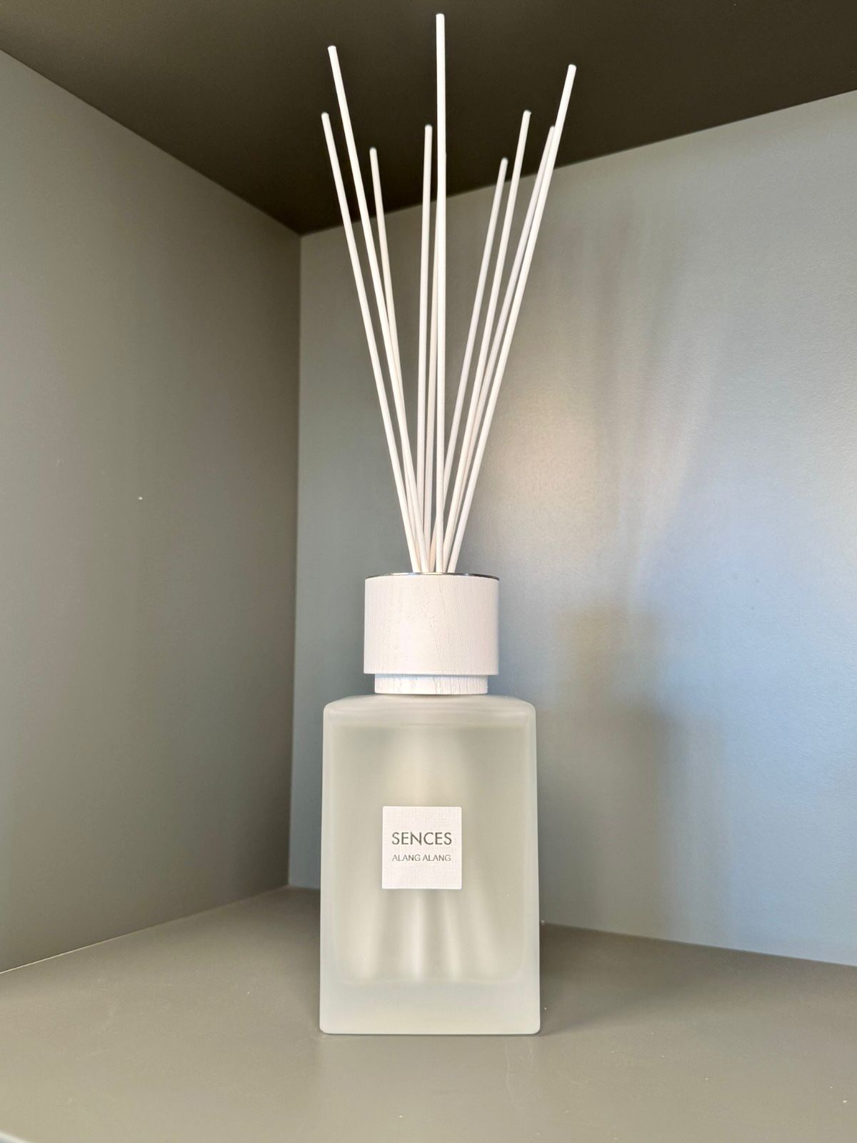 Sences White Alang Alang Large Reed Diffuser 500ml