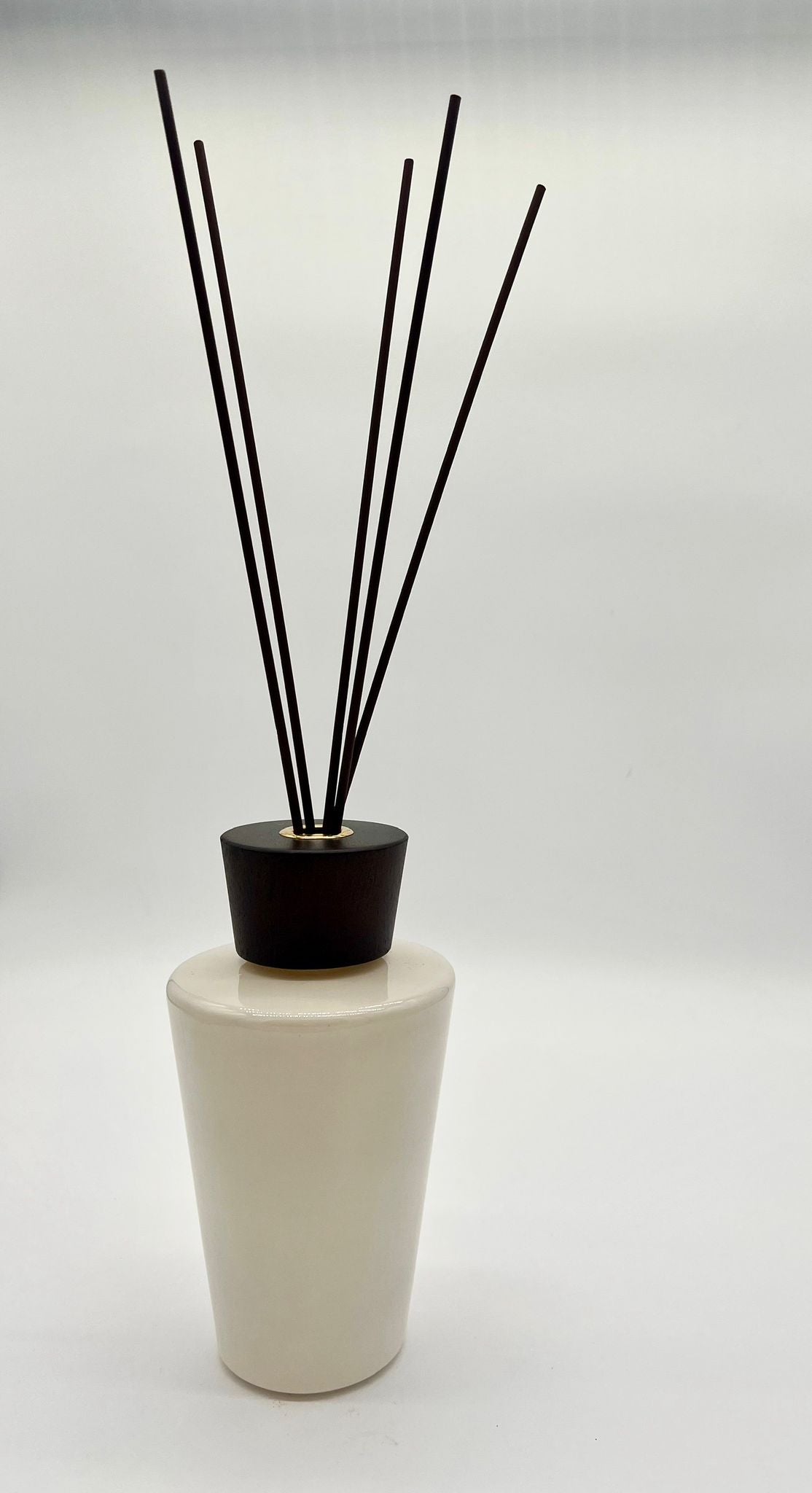 Saddle Reed Diffuser